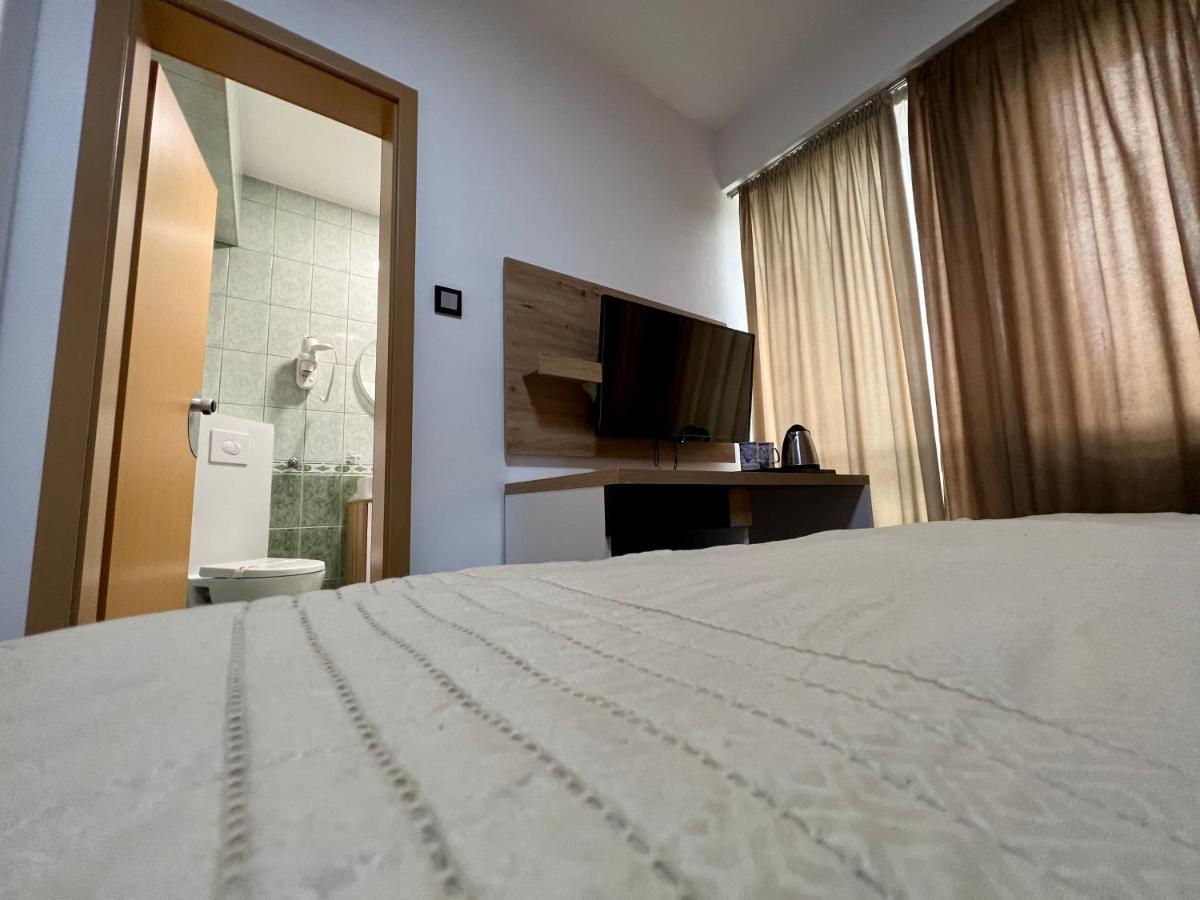 Hotel Brkic Sarajevo Airport - Free Parking Exteriör bild
