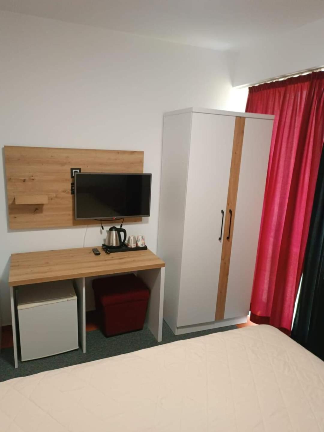 Hotel Brkic Sarajevo Airport - Free Parking Exteriör bild