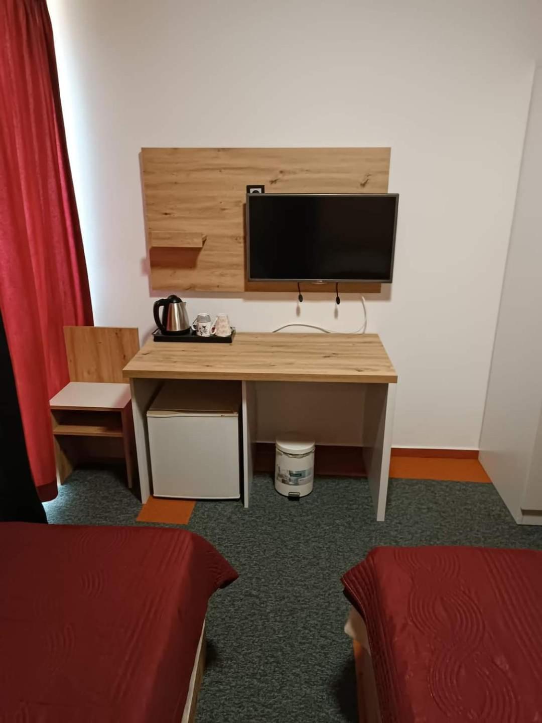 Hotel Brkic Sarajevo Airport - Free Parking Exteriör bild
