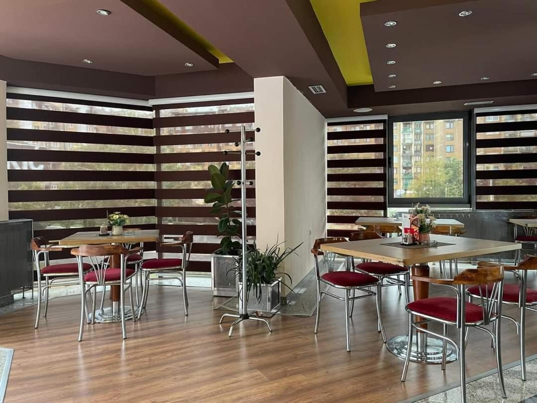 Hotel Brkic Sarajevo Airport - Free Parking Exteriör bild