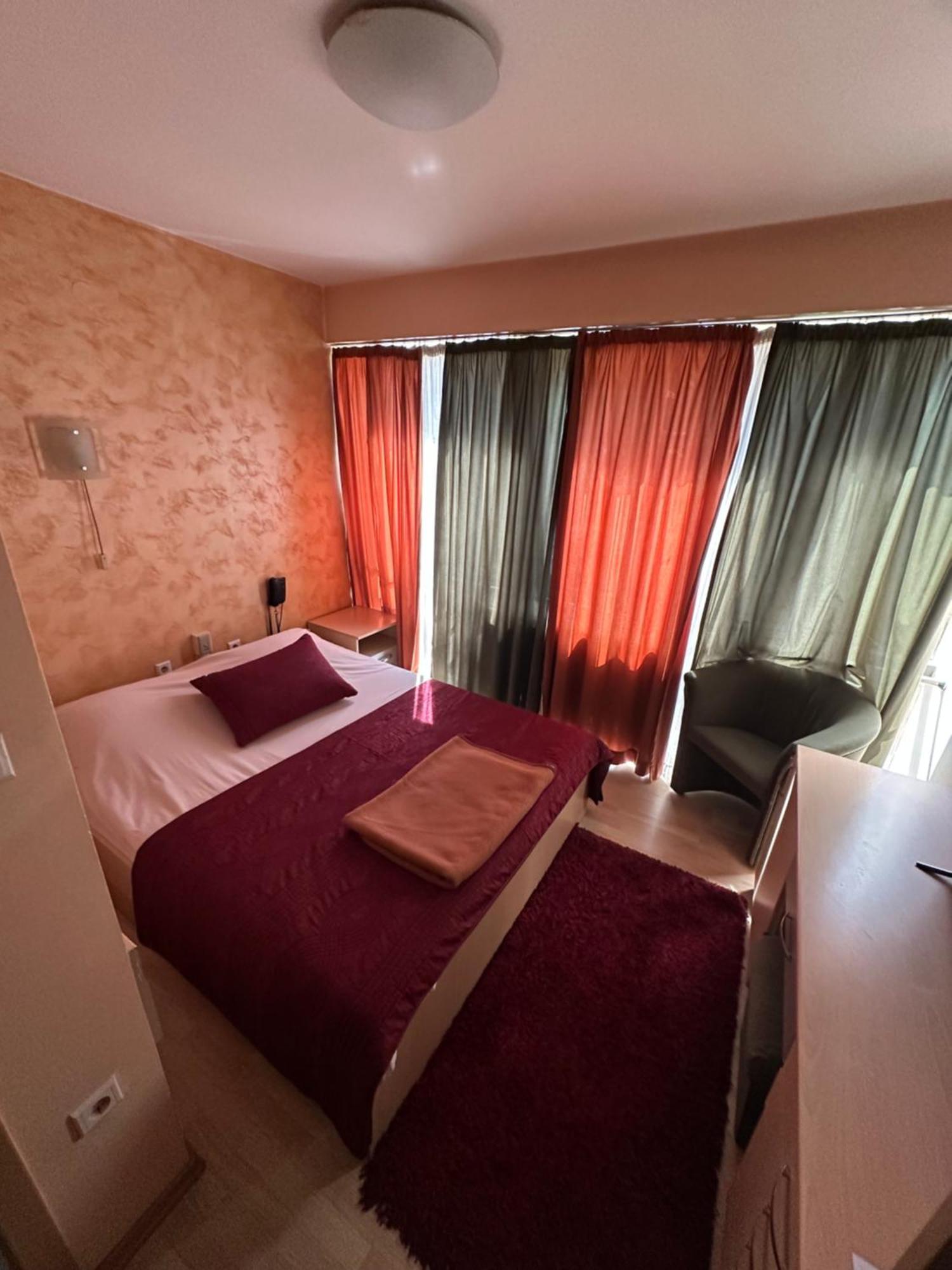 Hotel Brkic Sarajevo Airport - Free Parking Exteriör bild