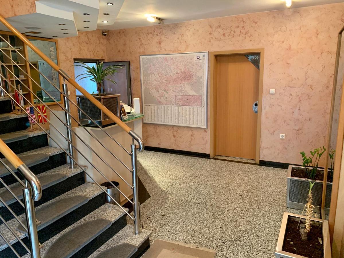 Hotel Brkic Sarajevo Airport - Free Parking Exteriör bild